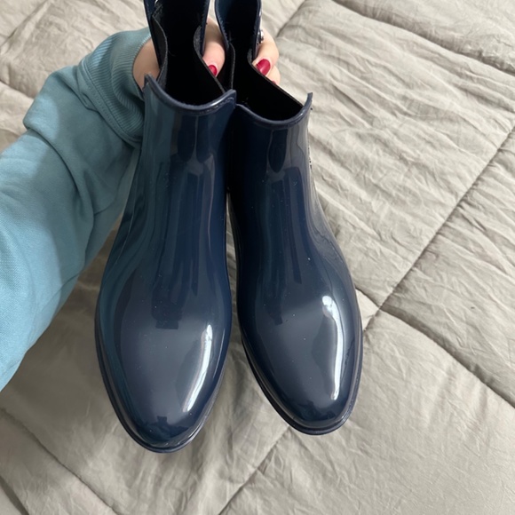 Michael Kors rain boots - Picture 2 of 4
